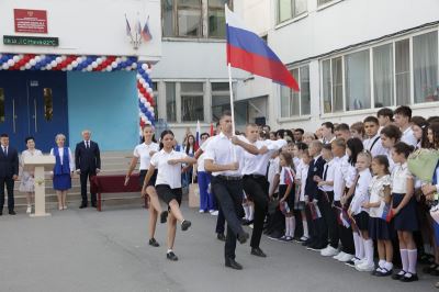 Сегодня во всех школах Волгограда проходят праздничные линейки, посвященные Дню знаний