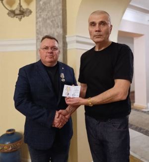 Депутат Олег Ярыгин в числе медиков-волонтеров награжден за помощь участникам СВО