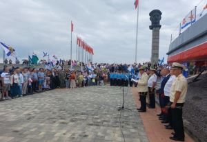 «Нас мало, но мы в тельняшках»: в России отмечают День ВМФ