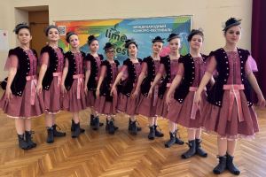 Коллектив современного эстрадного танца «Нон-стоп» муниципального учреждения дополнительного образования «Детско-юношеский центр Волгограда»