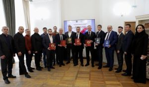 Память без границ и национальностей: Волгоградской библиотеке передали «Энциклопедию Победы» о дагестанских защитниках Отечества