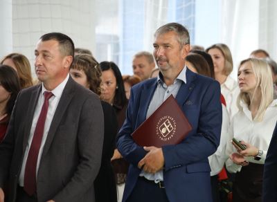 Работники дорожной отрасли принимают поздравления