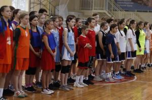 Баскетбольный турнир в Волгограде собрал 17 команд со всего региона