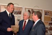 Глава Волгограда Андрей Косолапов, постоянный представитель РФ при Европейском союзе Владимир Чижов и депутат Европарламента Иржи Машталка