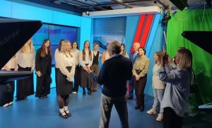 За кулисами новостей: школьники Кировского района узнали, как рождаются телесюжеты 