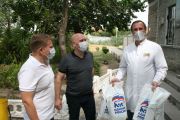 9 июля зампредседателя гордумы Дмитрий Дильман и депутат гордумы Дмитрий Федюшкин передали защитные экраны для врачей и медсестёр городской клинической больницы №1.