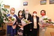 28 декабря почетные знаки «Материнская слава Волгограда» вручены еще трем многодетным мамам.