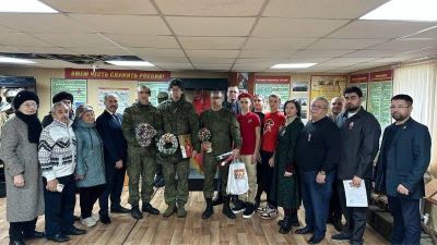 Новогоднее тепло для защитников Родины