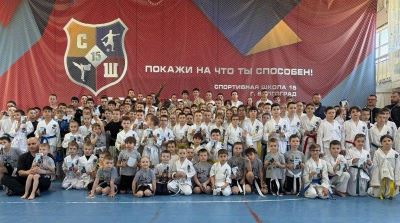 Депутат Иван Селезнев организовал для юных спортсменов Волгограда открытую тренировку с легендарным боксёром 