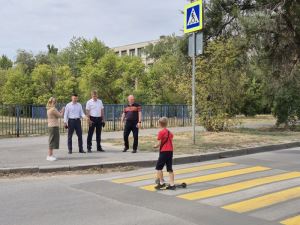 Депутаты проверили состояние дорожной разметки у волгоградских школ