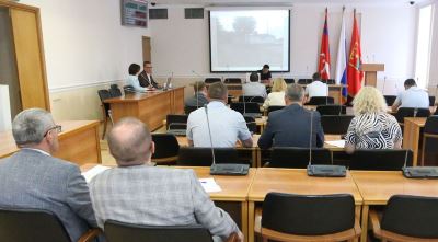 В комитетах продолжается работа над проектами решений к предстоящему заседанию Думы