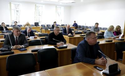 На повестке профильного комитета вновь вопрос о состоянии уличных лестниц