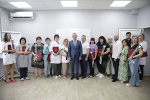 Волгоградские медики принимают поздравления с профессиональным праздником