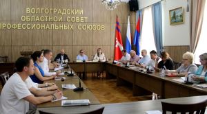 Депутаты гордумы приняли участие в работе городской трехсторонней комиссии