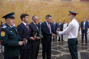 «Пламя Победы»: частица Вечного огня с Мамаева кургана отправляется в Свердловскую область