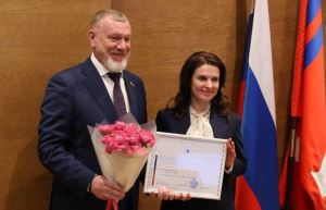 Депутаты гордумы поздравляют коллегу! 