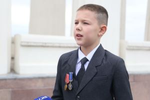 Десятилетнему Глебу Новикову сегодня вручена медаль «За мужество»