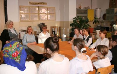 В преддверии Дня народного единства депутаты провели открытые уроки 