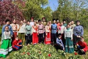 Казачий ансамбль «Семья» муниципального учреждения дополнительного образования «Детско-юношеский центр Краснооктябрьского района Волгограда»