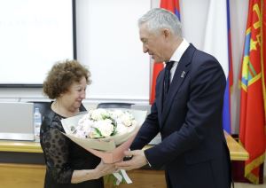 Свет добра и мужества: в Волгограде наградили тех, кто поддерживает фронт и тыл