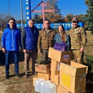 Гуманитарная помощь продолжает поступать на передовую 