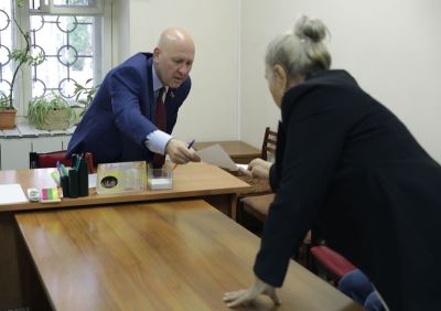 Дмитрий Дильман провёл приём граждан по личным вопросам